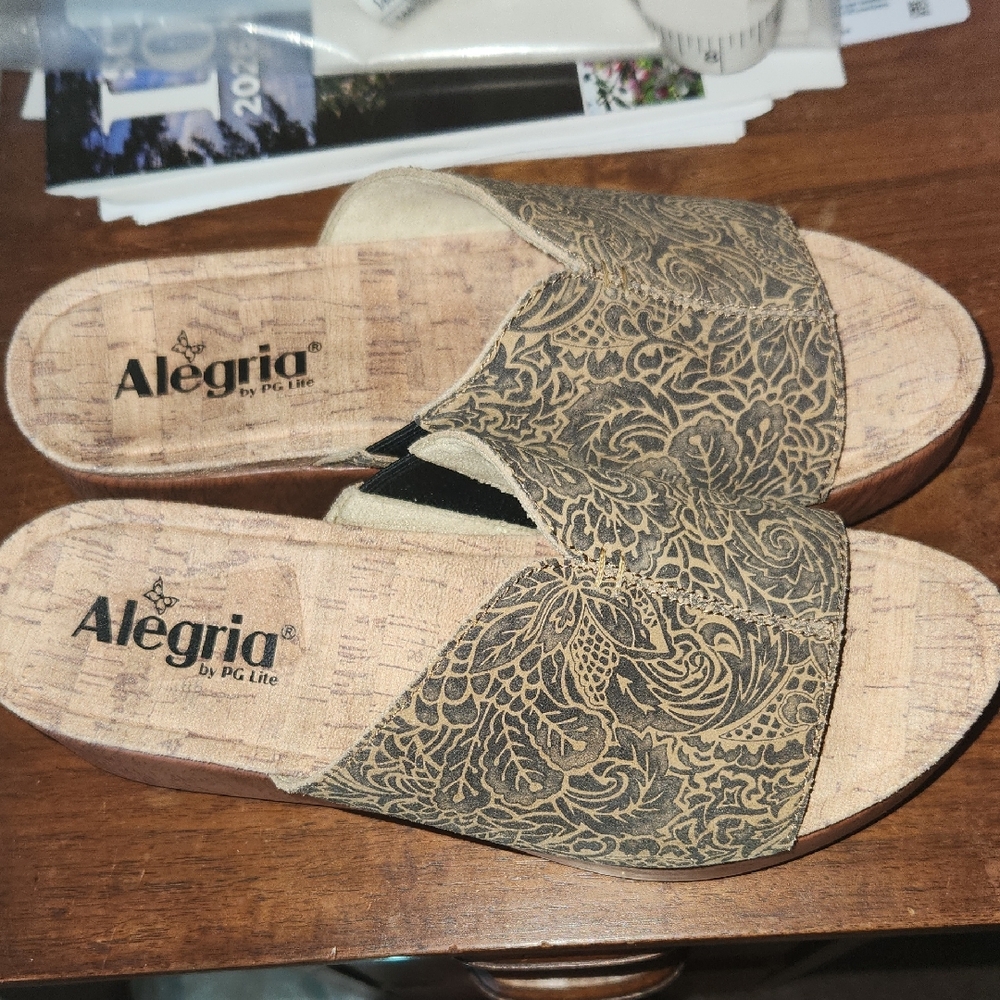 Alegria By PG Lite Sandals